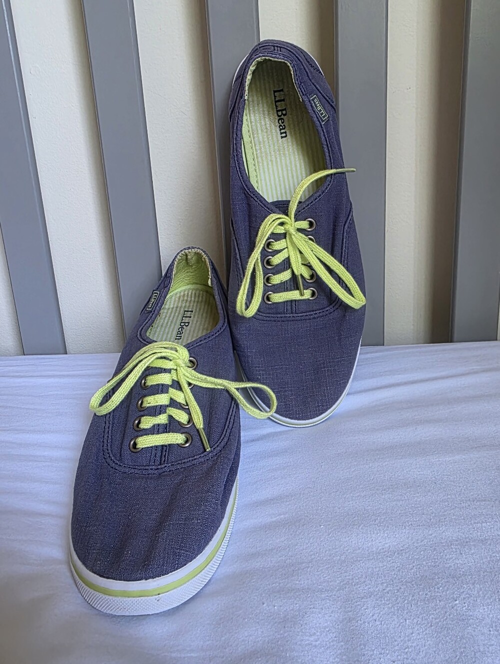 L.L. Bean Navy Womens Canvas Sneakers with Lime Contrast Laces Size 7.5